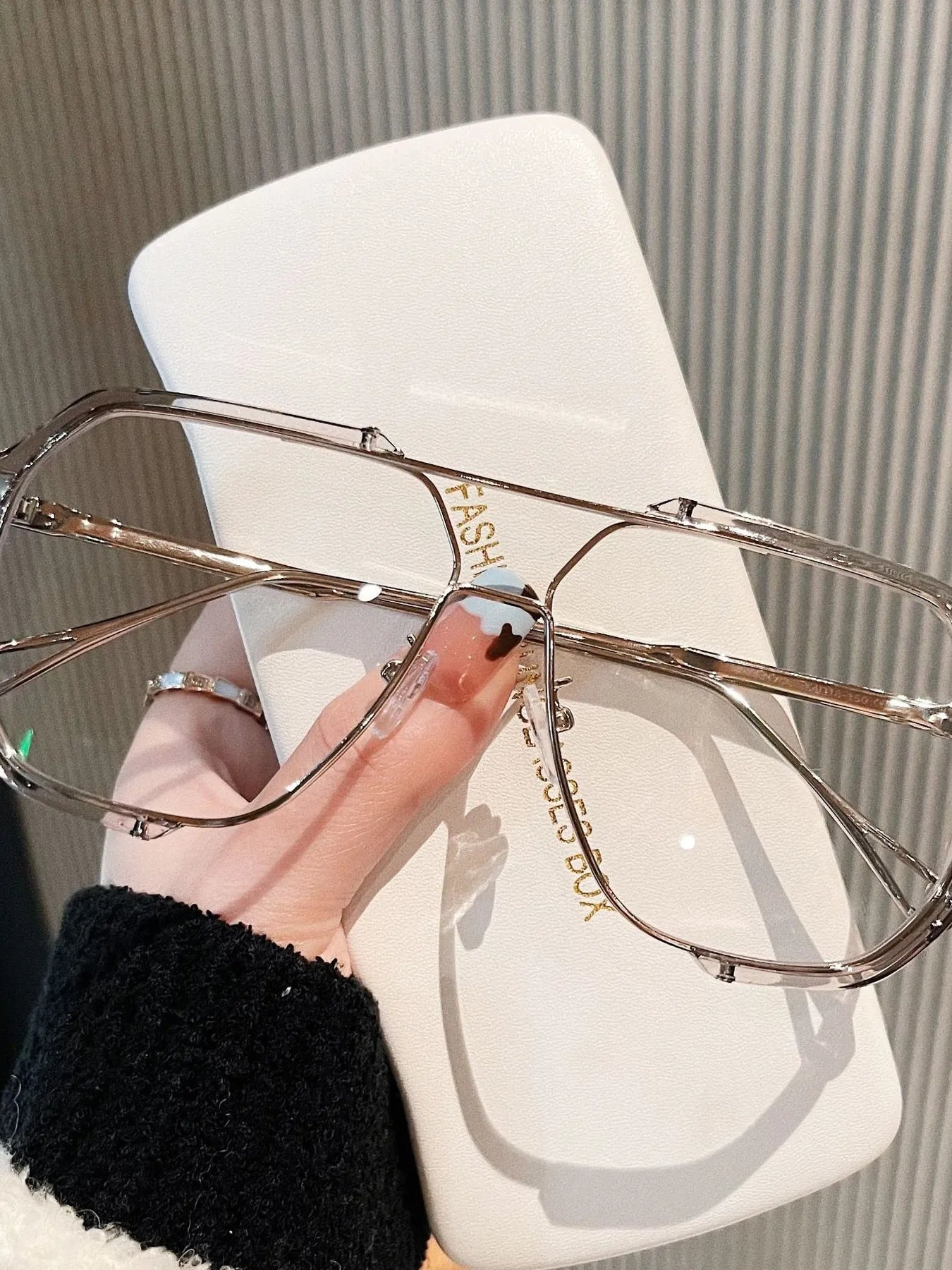 Bold Oversize Aviator Sunglasses - Premium variable from Tooksie - Just $13.99! Shop now at Tooksie