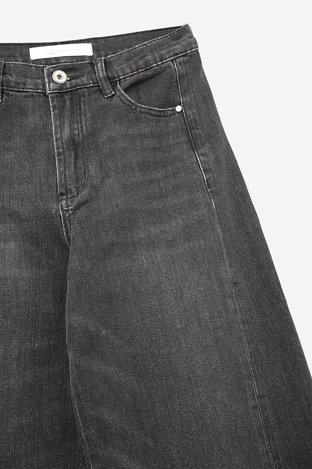 Black Faded Wide-Leg Vintage Wash Jeans - Premium variable from Tooksie - Just $79.90! Shop now at Tooksie