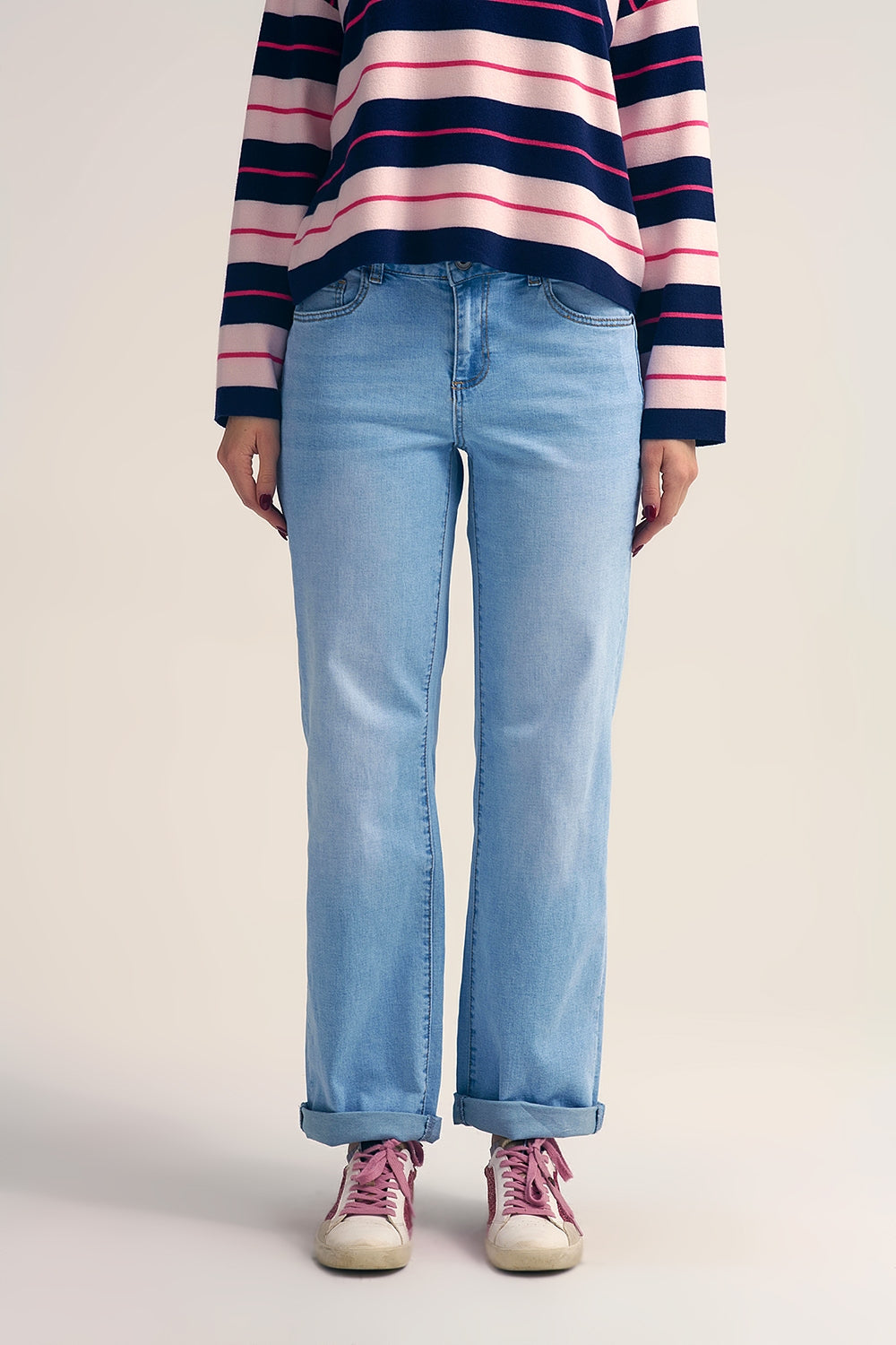 Straight Leg Light Wash Jeans - Premium variable from Tooksie - Just $79.90! Shop now at Tooksie