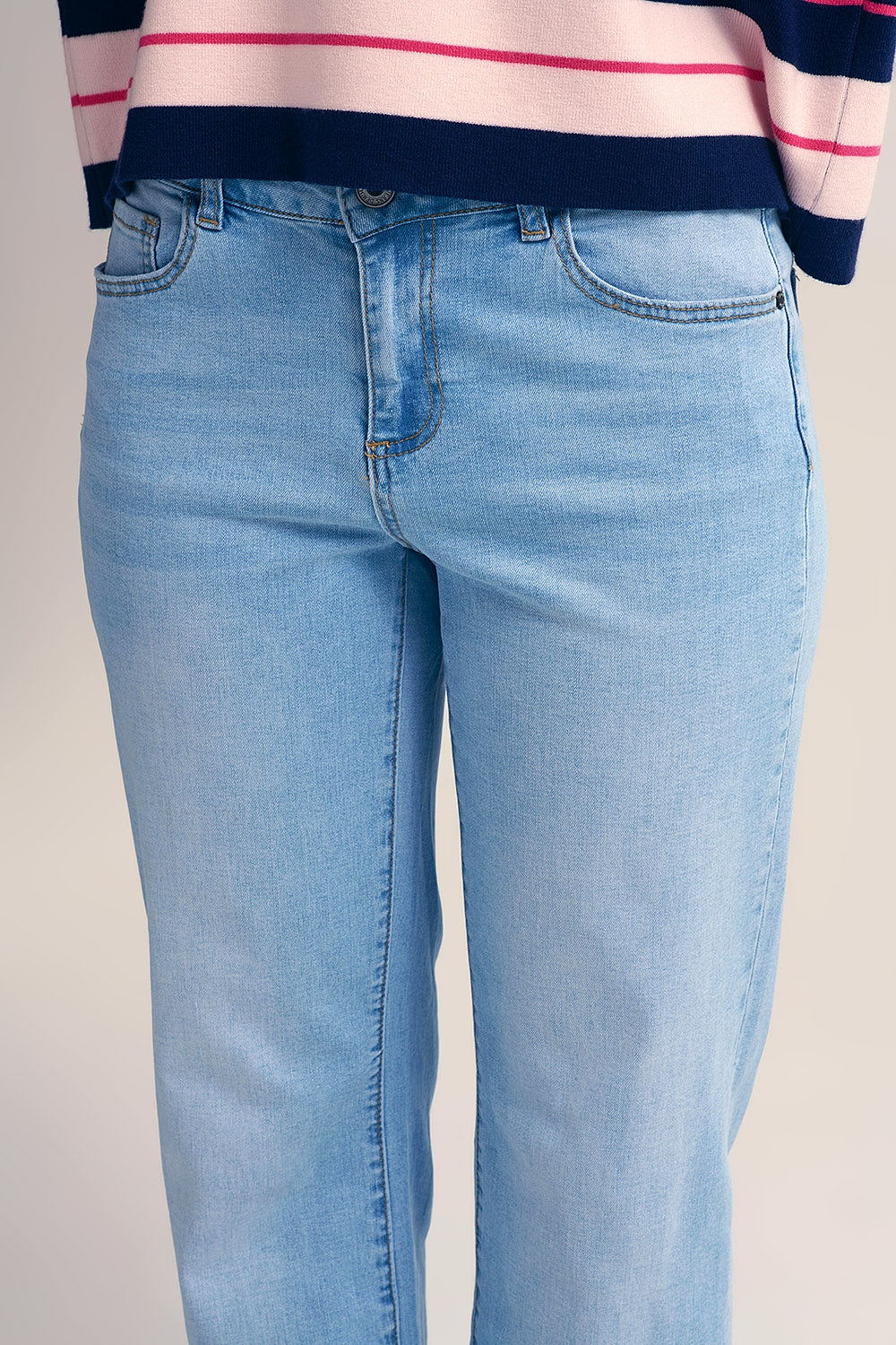 Straight Leg Light Wash Jeans - Premium variable from Tooksie - Just $79.90! Shop now at Tooksie