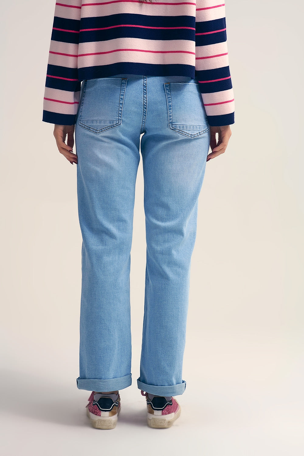Straight Leg Light Wash Jeans - Premium variable from Tooksie - Just $79.90! Shop now at Tooksie