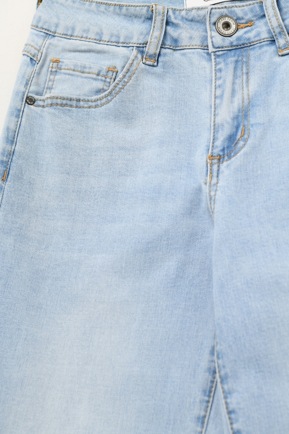 Straight Leg Light Wash Jeans - Premium variable from Tooksie - Just $79.90! Shop now at Tooksie