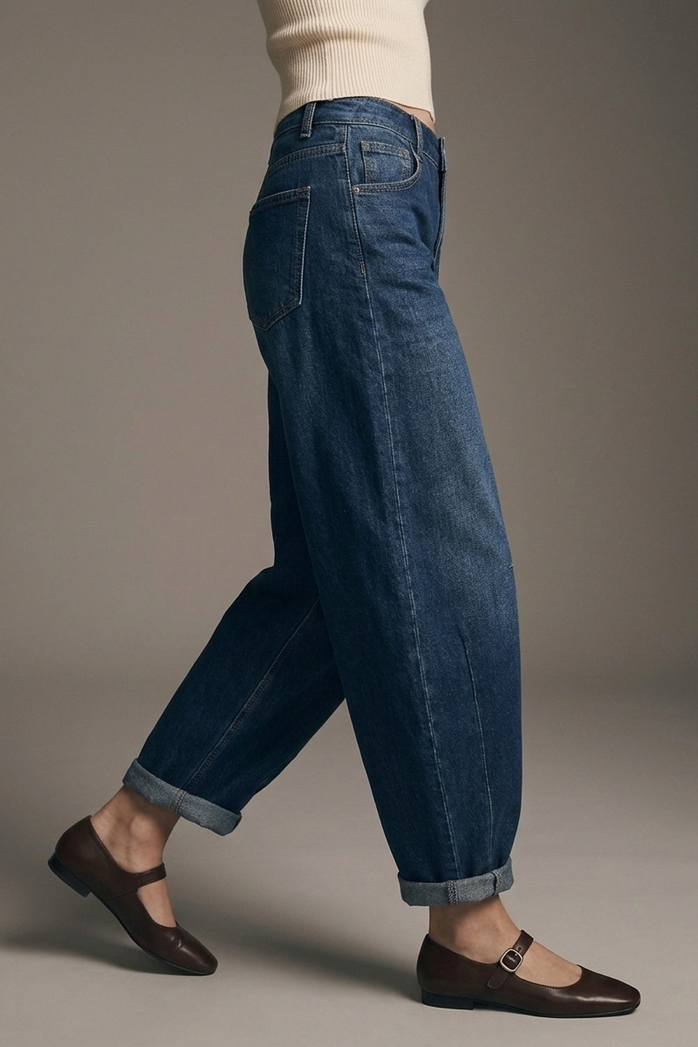 Barrel jeans with balloon-style knee seam detail