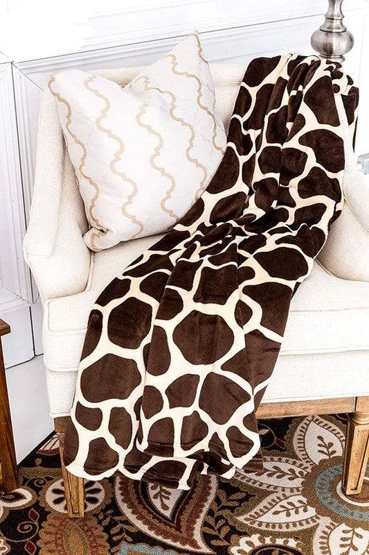 Giraffe Print Throw Blanket - Premium variable from Tooksie - Just $24.99! Shop now at Tooksie
